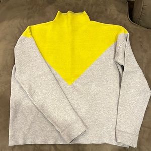 cynthia rowley xs mock neck sweater in lime green/gray